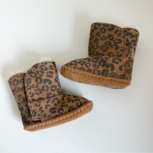 UGG Leopard infant boots US 0/1